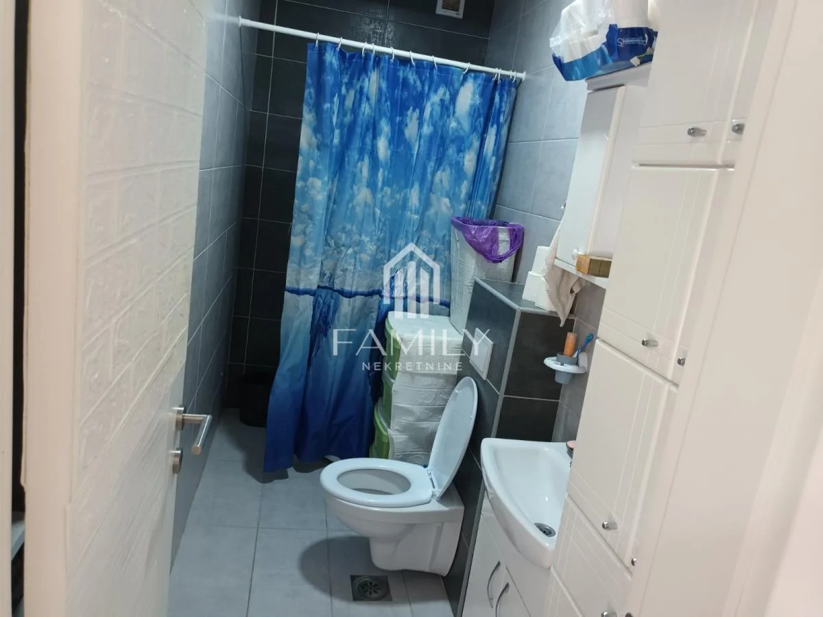 Garsonjera (GARAŽA) u Adicama, Novi Sad, 22 m², prizemlje