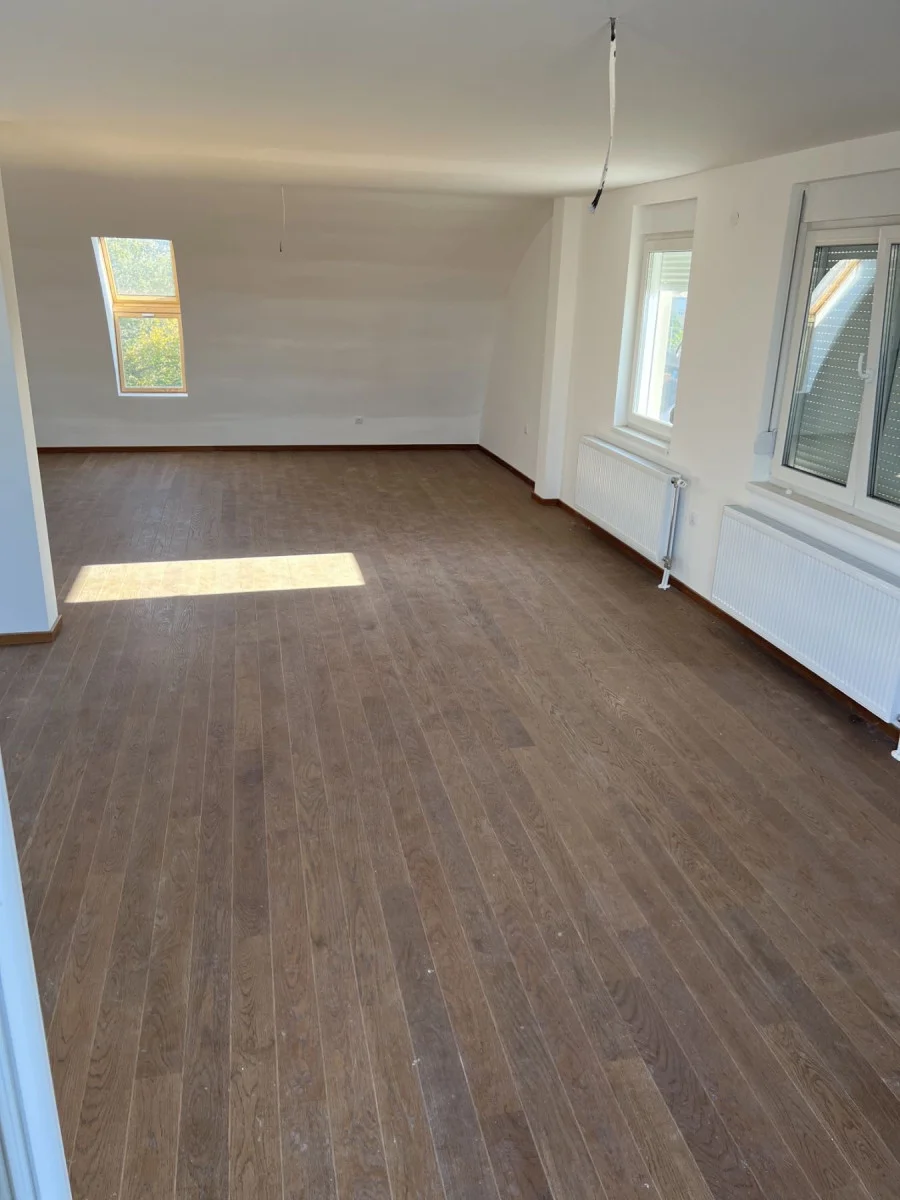 NOVI SAD.TELEP.PETOSOBAN STAN.PLUS PDV.Penthouse - ima zasebno svoj lift i hodnik, 5 soba, 5 kupatila, 2 dnevna boravka,