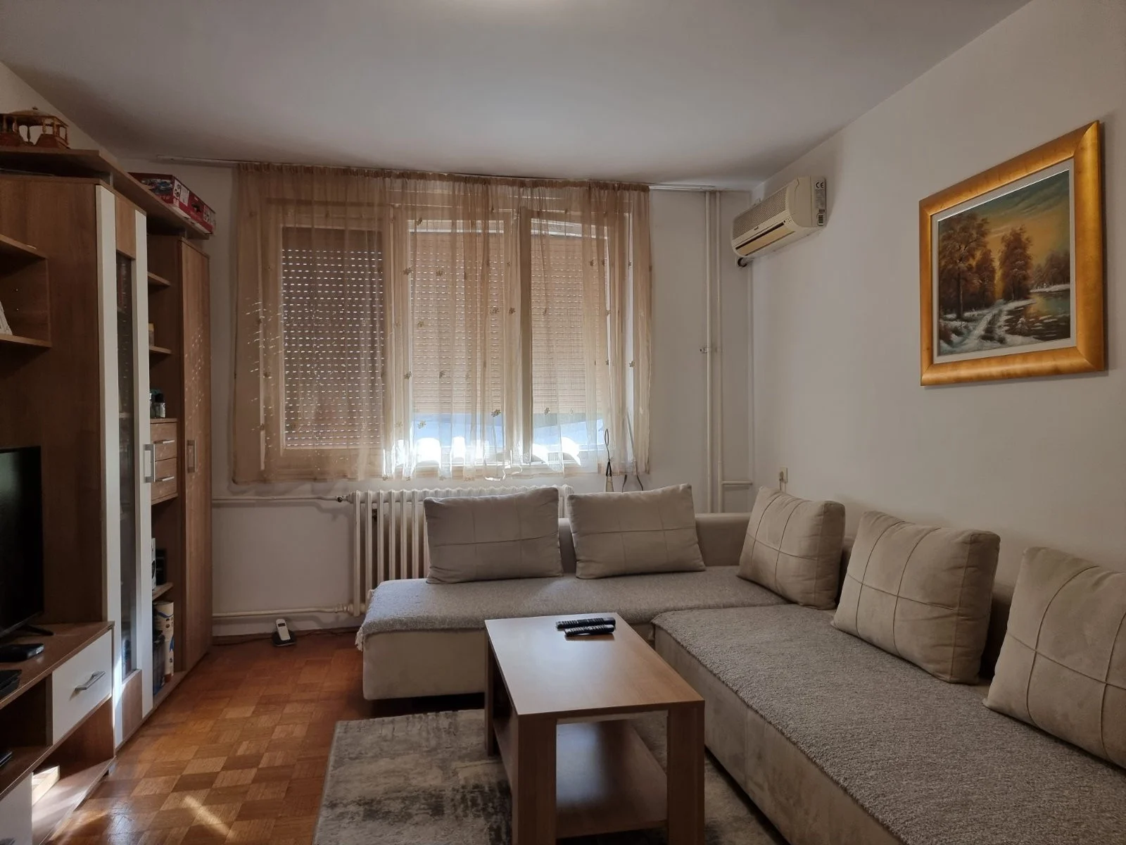 NOVI SAD.DETELINARA.DVOSOBAN STAN.    (Svet nekretnine, Novi Sad, Reg. br. 405)