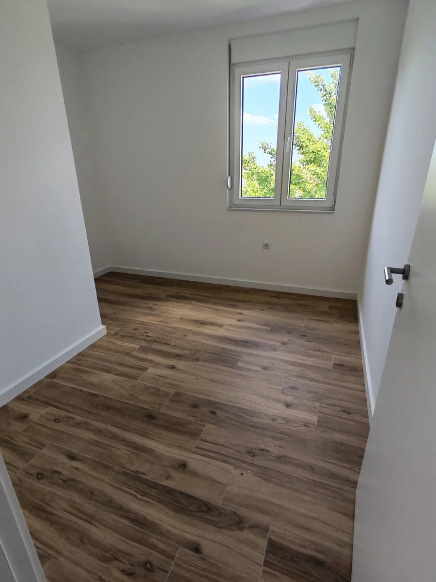 Telep 3,5 stan savršenog rasporeda u Urbanoj Vili - moguć povrat PDV. Zgrada je koncipirana porodično, sa dva ulaz