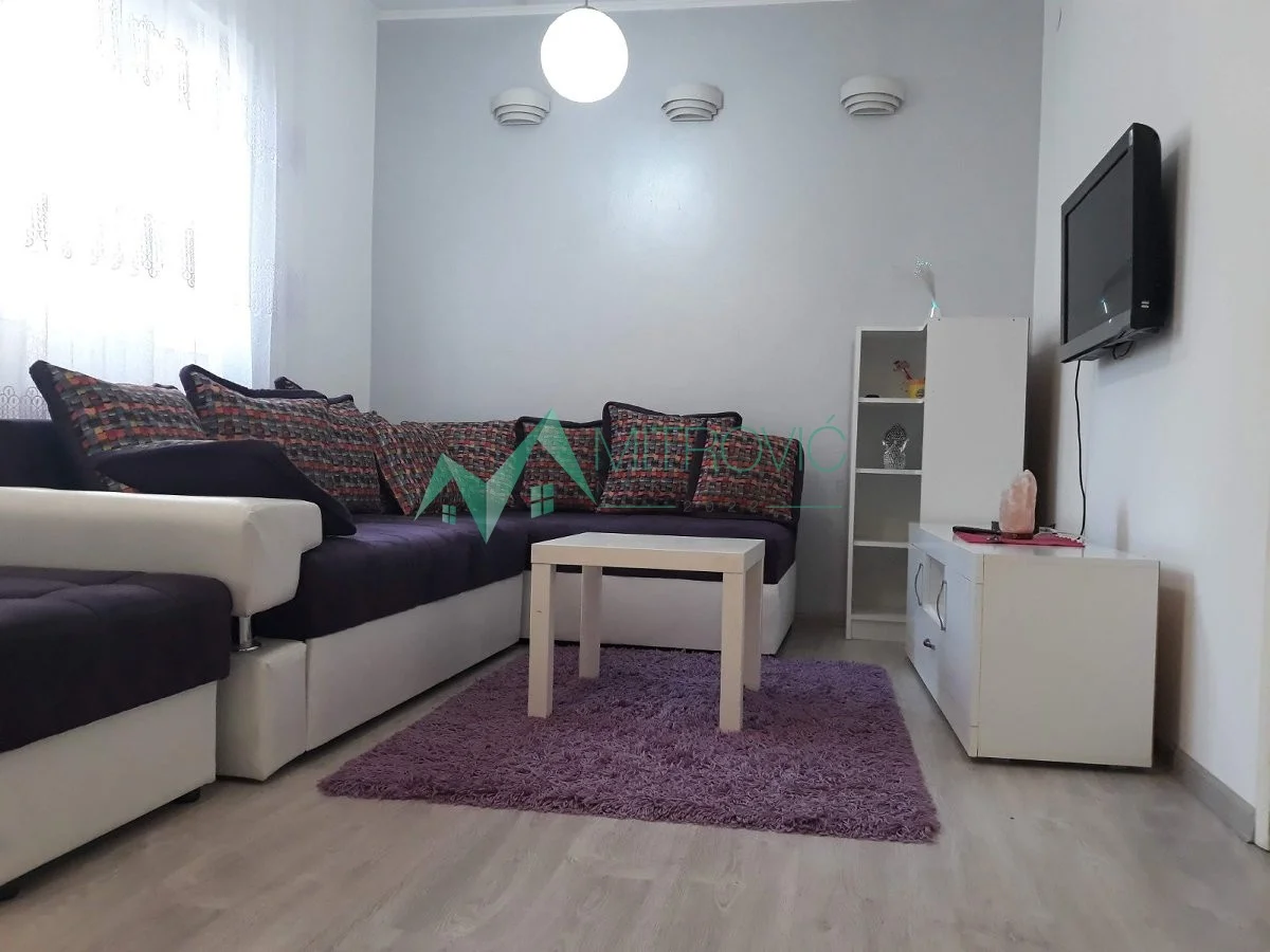 Trosobna kuća na lepoj i mirnoj lokaciji - Avijatičarsko naselje 