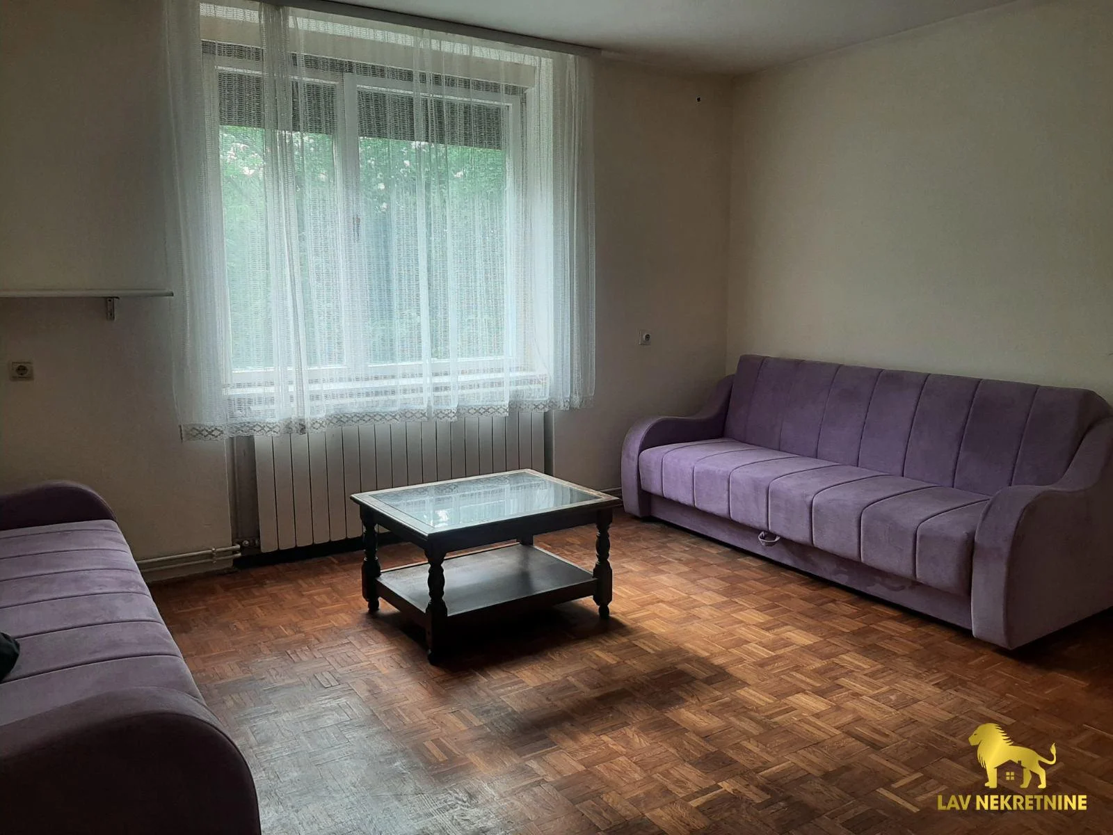 Visoko prizemlje. Depozit 300€Kontakt:&nbsp;062 7445 42 (iskljucivo putem poruke poslati link ili agencijsku sifru na 