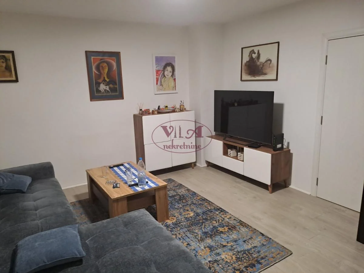 Novi Sad, Novo naselje, renoviran dvoiposoban stan