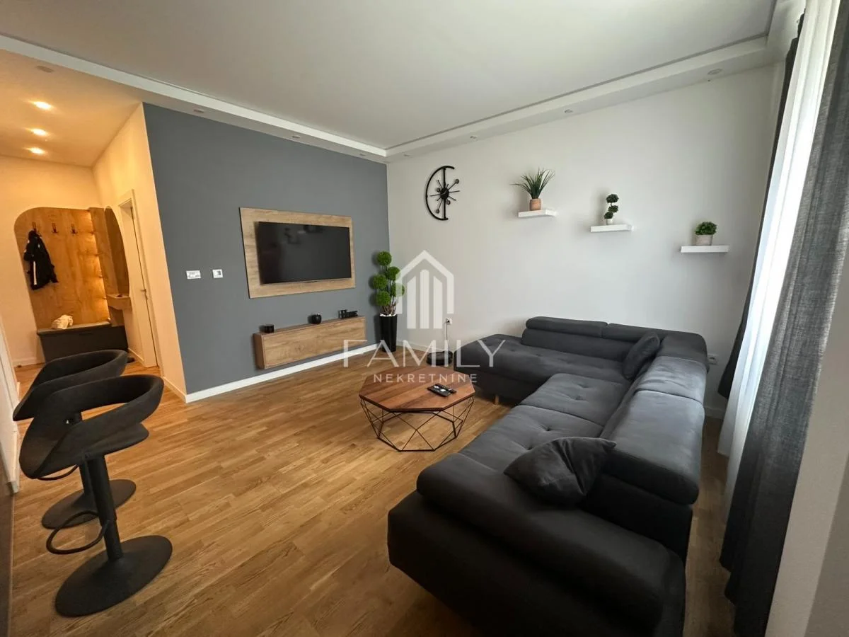 Moderno opremljen jednoiposoban stan 42 m² – Petrovaradin