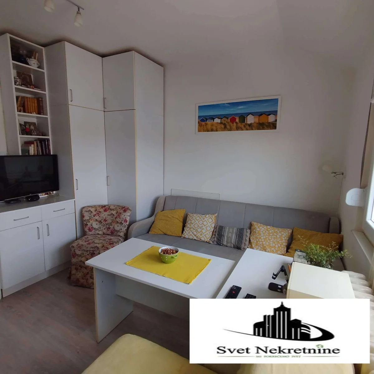 NOVI SAD.CENTAR.GARSONJERA.    (Svet nekretnine, Novi Sad, Reg. br. 405)