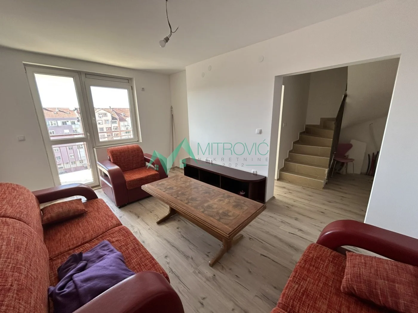 Trosoban stan 85 m² u zgradi sa liftom – Nova Detelinara, dvorišno orijentisan 