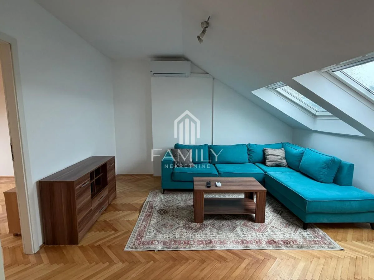 Komforan i potpuno namešten troiposoban stan od 85m² u blizini Sajma – useljiv odmah