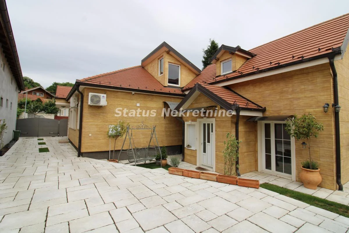 Kuća 285 m², 6.0, centar Sremskih Karlovaca-komplet nameštena.