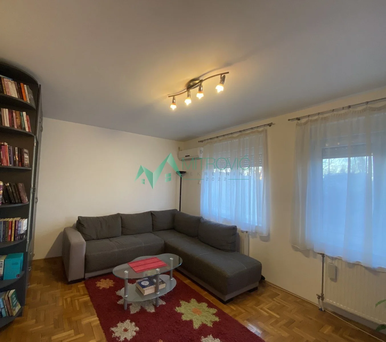 Izdaje se garsonjera na Grbavici – 28 m² 