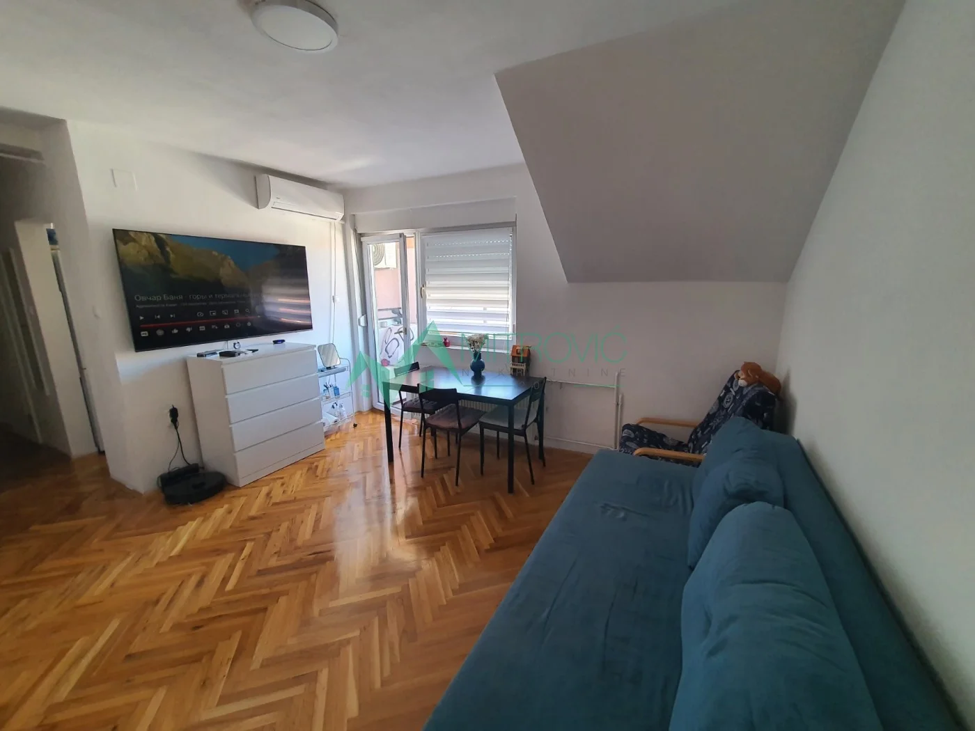 ODLIČAN DVOSOBAN STAN – 44m² – IZMEĐU BULEVARA EVROPE I PATRIJARHA PAVLA 
