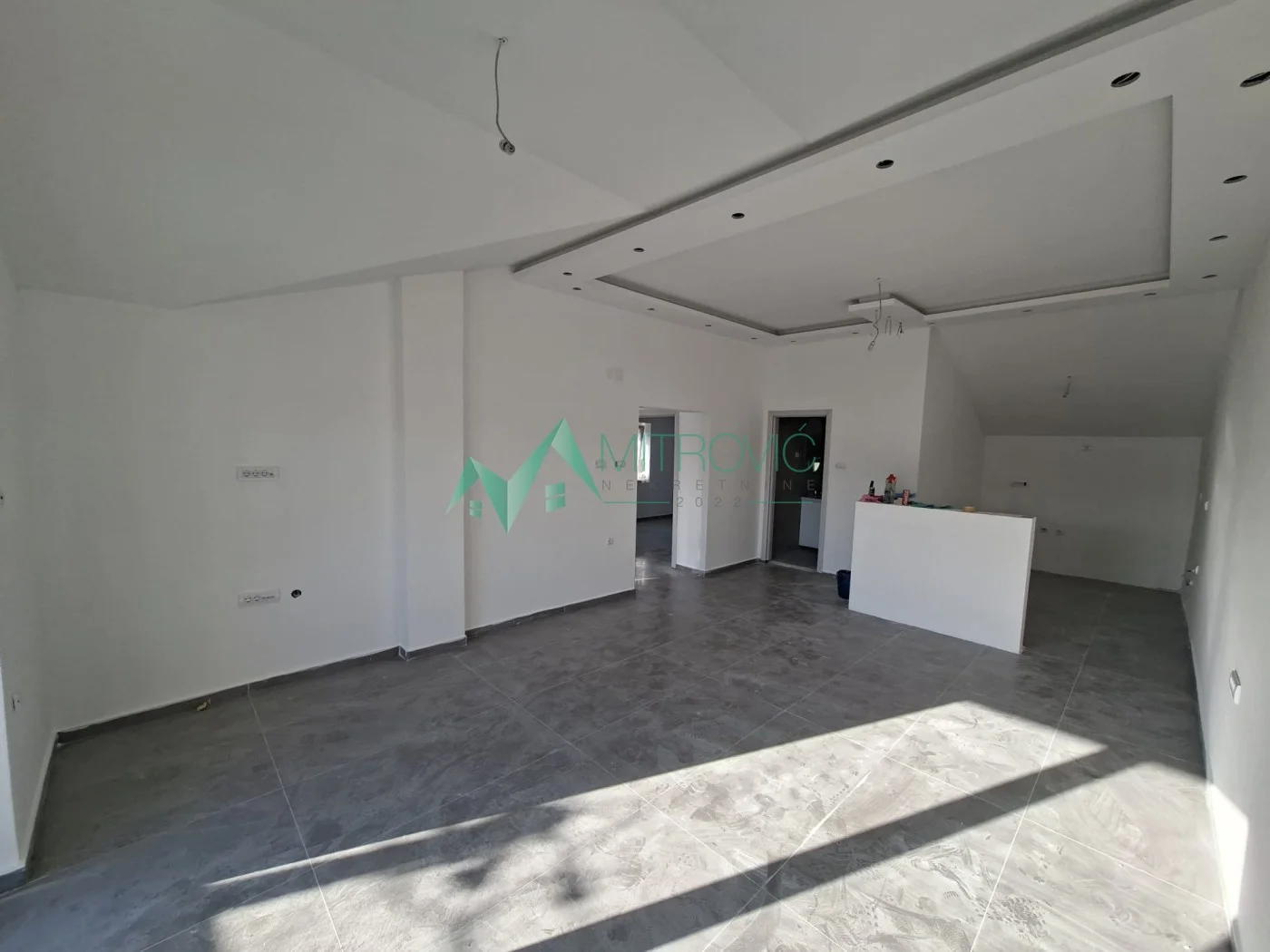 Kompletno renoviran stan 80 m² – Vidovdansko naselje – samo za keš kupce (1004418)  