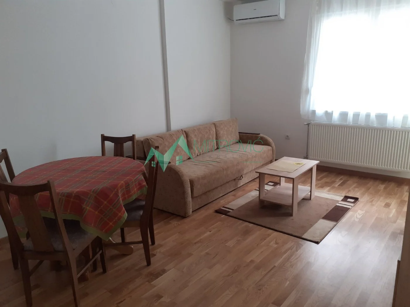 Izdaje se jednoiposoban stan na Petrovaradinu.