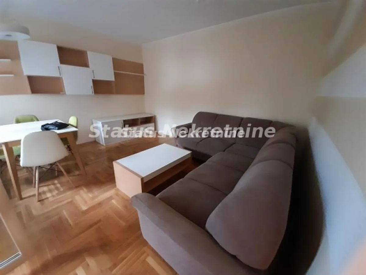 Dvosoban stan 43 m², Grbavica, Novi Sad, 1. sprat