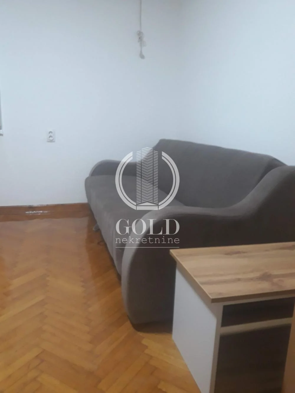 Izdaje se 1.5 stan: Novi Sad-Rotkvarija: 31.00m2, 300 eur ID#12314