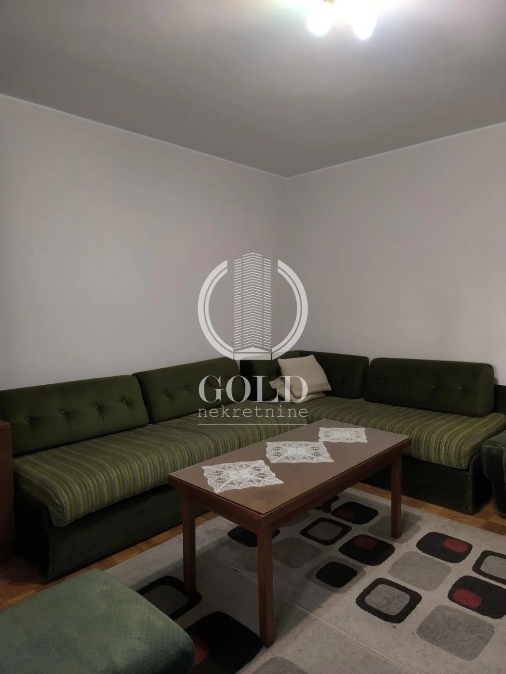 Izdaje se 2.0 stan: Spens-Novi Sad, 45.00m2, 300 eur ID#12321