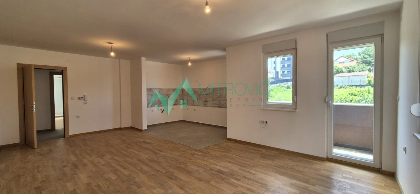 Sremska Kamenica, Tatarsko brdo - Dvoiposoban stan 73m2  - agencijska šifra 1003716 