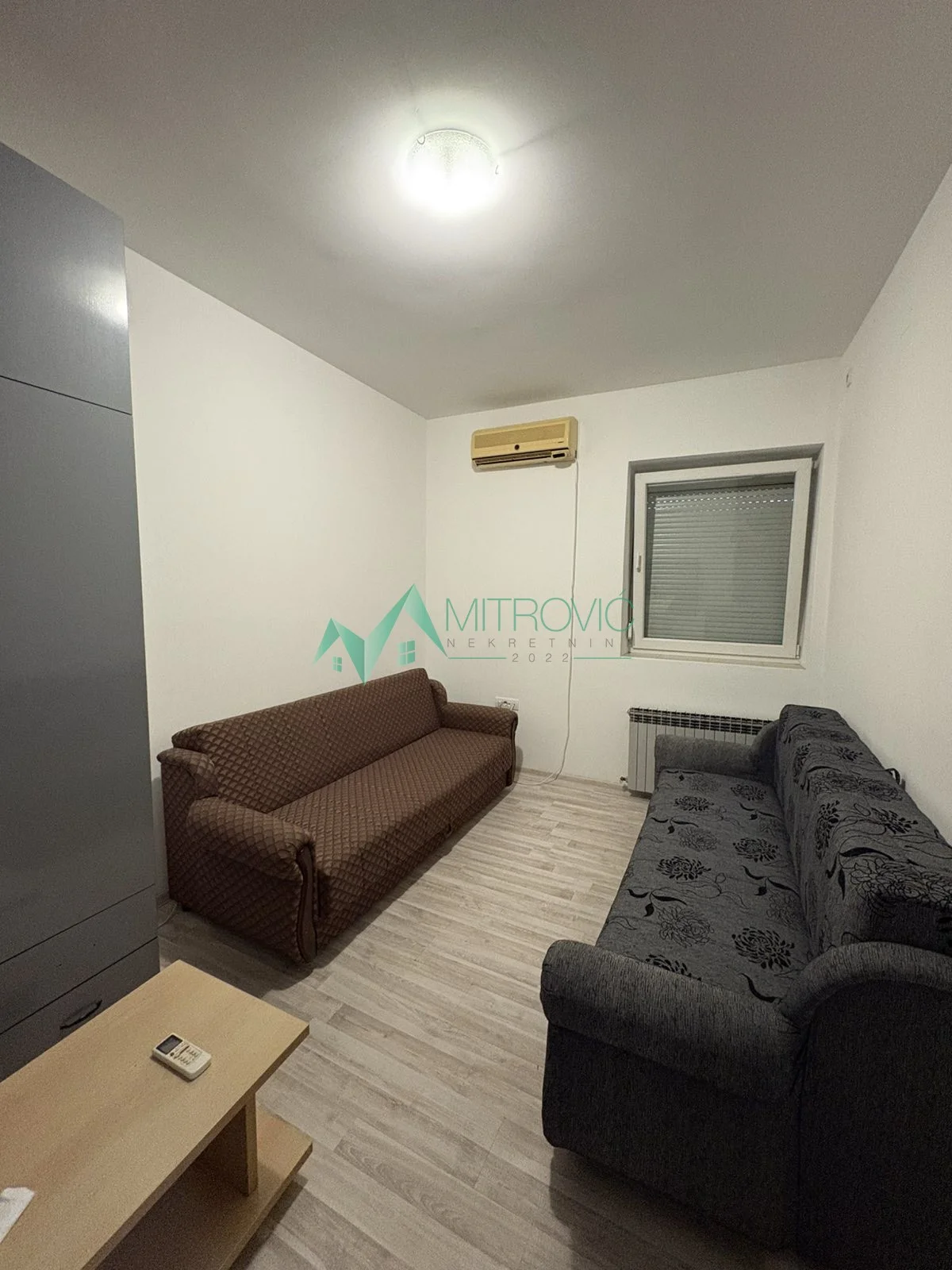 Izdaje se garsonjera – Podbara, Novi Sad (Šifra: 9102207) 