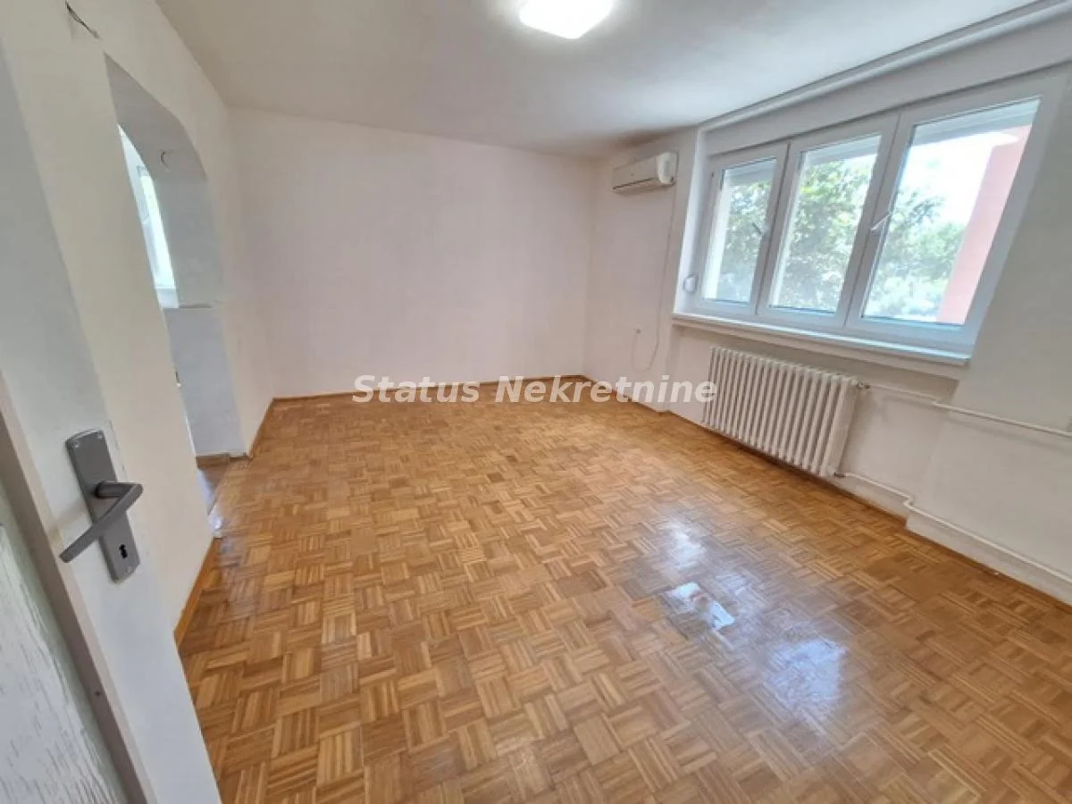 Jednoiposoban stan od 42 m², Novo Naselje, Novi Sad