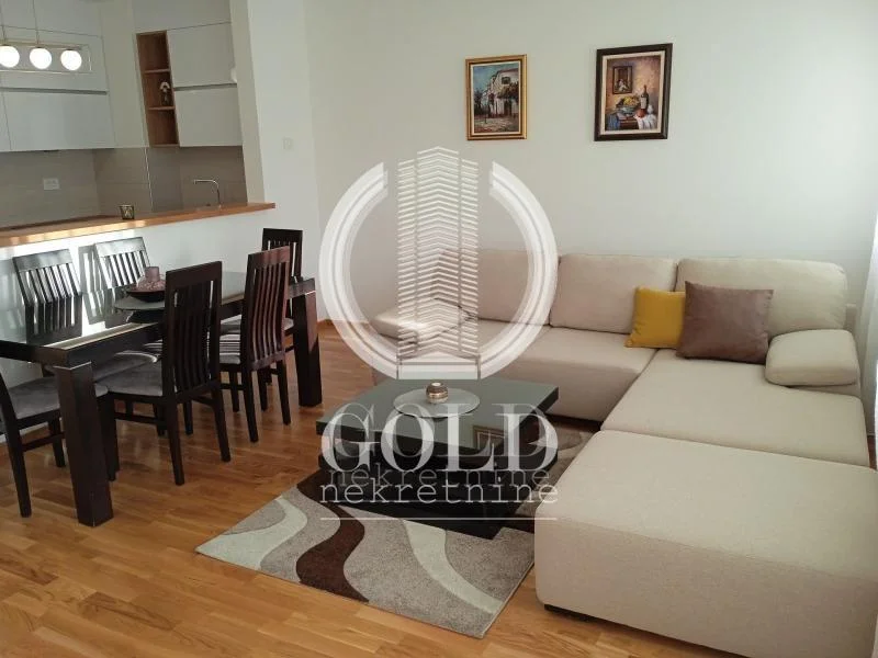 Izdaje se 3.0 stan:Novi Sad, 70.00m2, 600 eur ID#12398