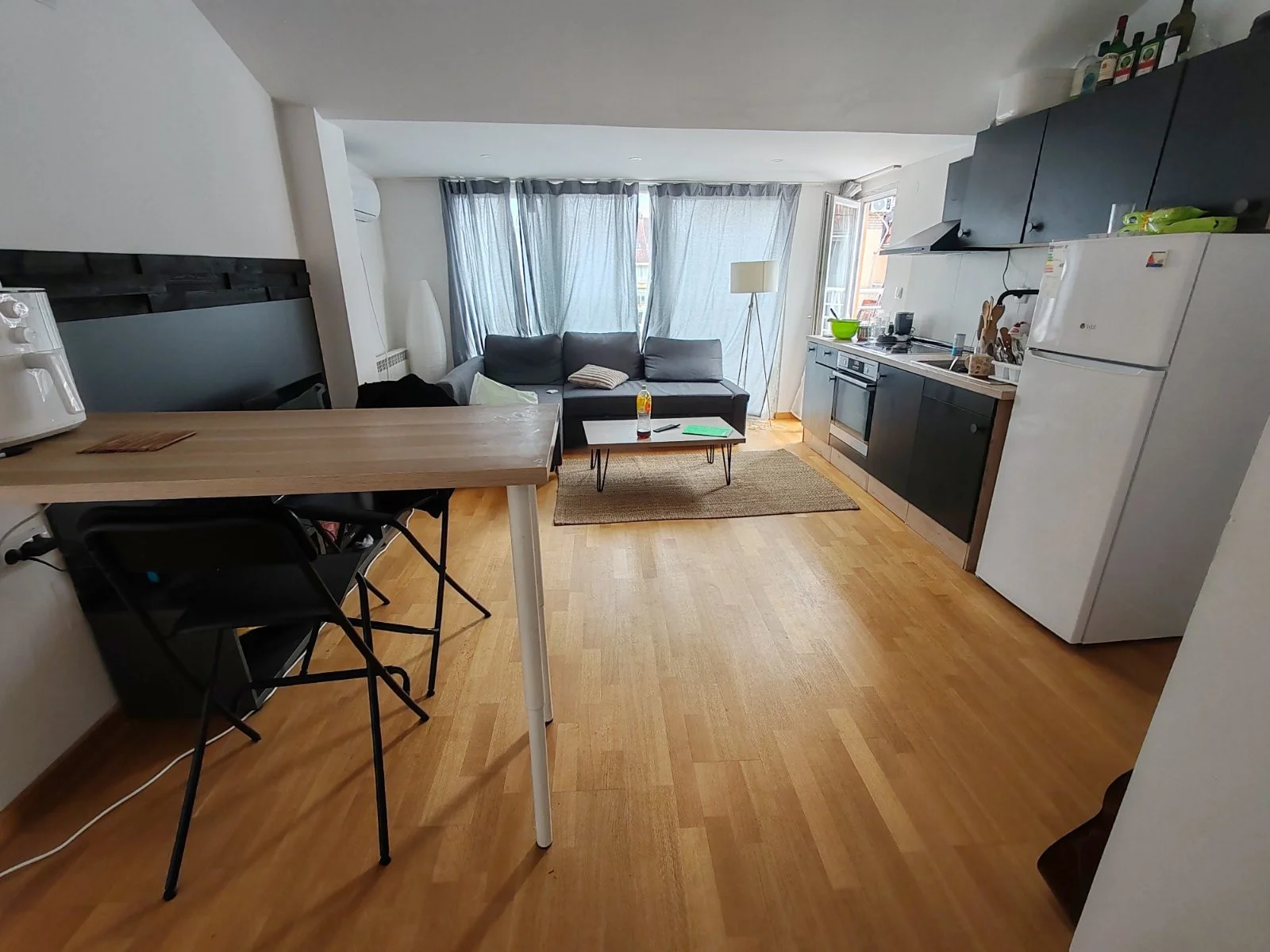 Novi Sad, Grbavica - Top lokacija. Dvoiposoban noviji stan 63m2!
<div><br></div><div>Na prodaju manji 2.5 stan od 63m2 
