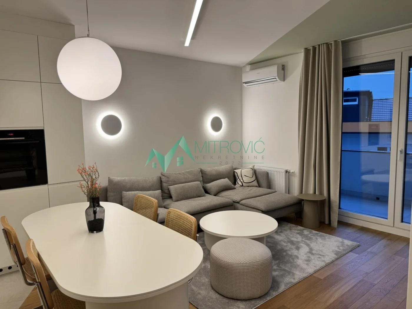 Lux stan 49m2 