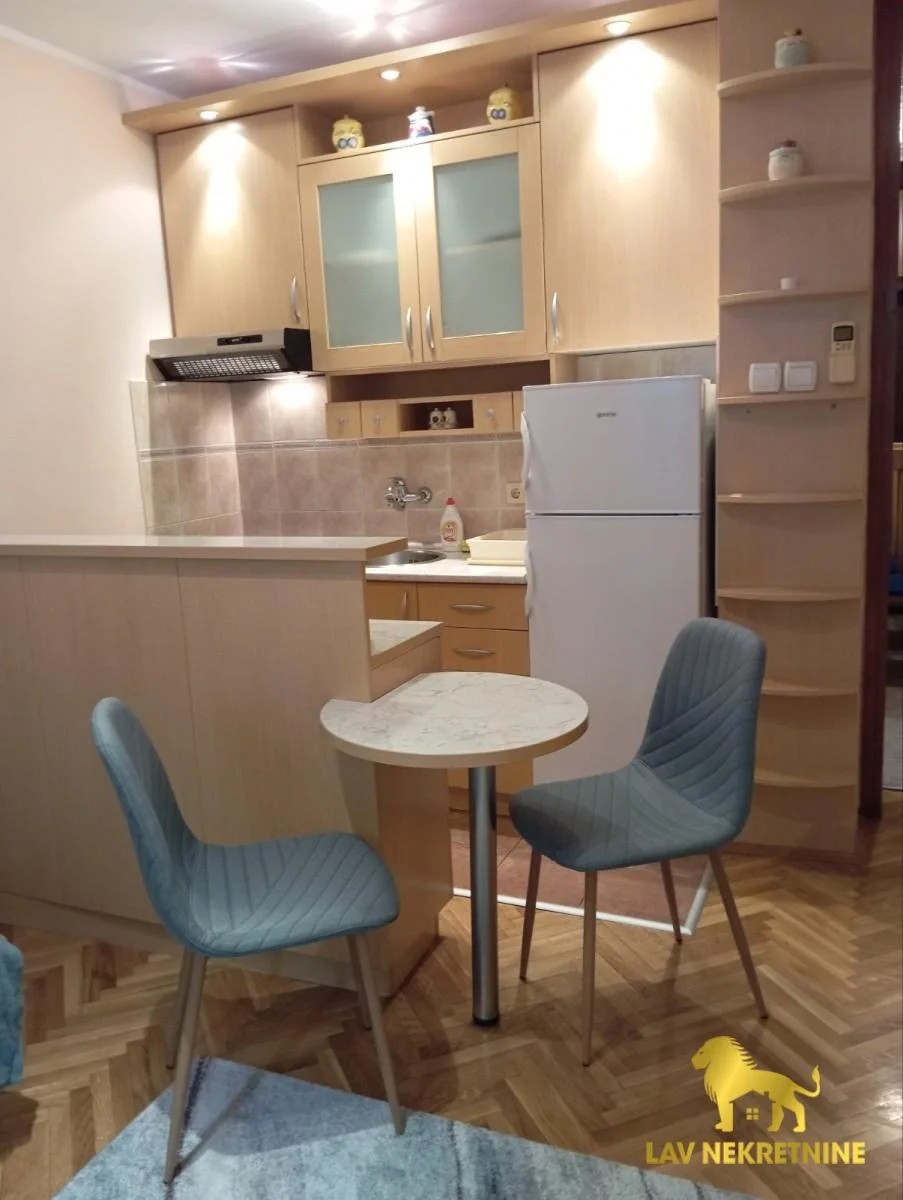 Kontakt:&nbsp;062 7445 42 (iskljucivo putem poruke poslati link ili agencijsku sifru na Viber/Whatsapp/SMS).Lav 2020 nek