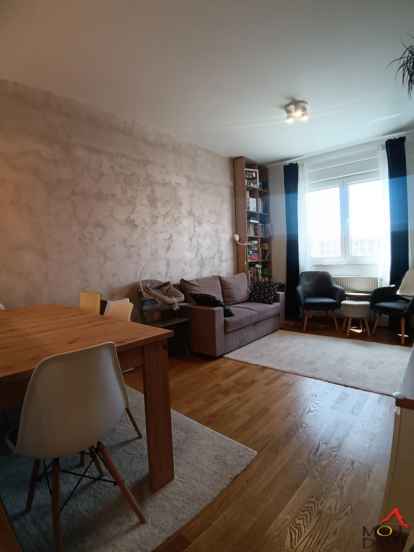 Trosoban stan na Podbari, 62m² – Top lokacija kod Keja


Prodaje se odličan trosoban stan površine 62m² na 6. spratu zgrade sa liftom, smešten na jednoj od najtraženijih lokacija na Podbari, u neposrednoj blizini Dunavskog keja.

Stan je funk