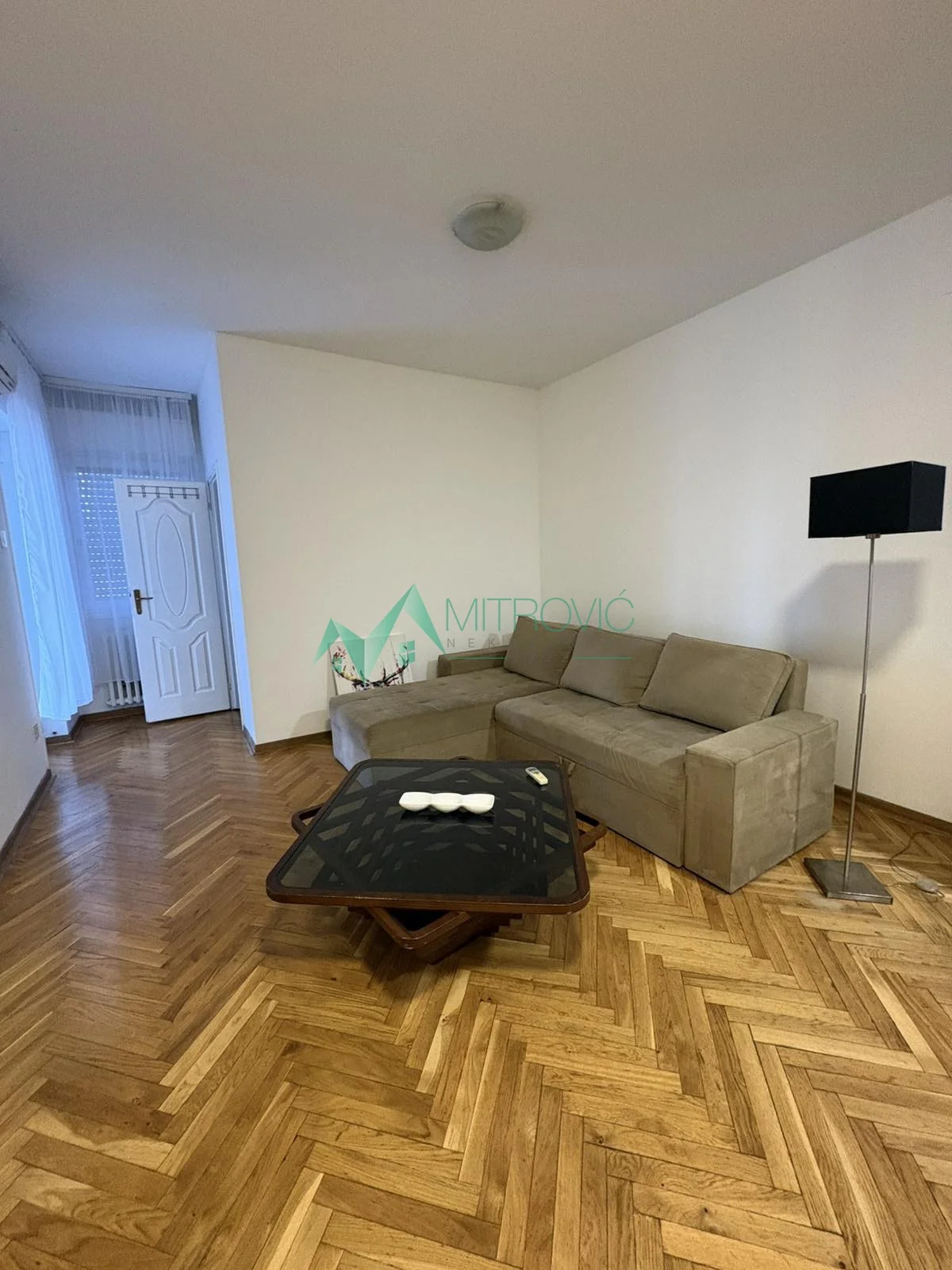 Izdaje se stan u Centru, Novi Sad (Šifra: 9102216) 