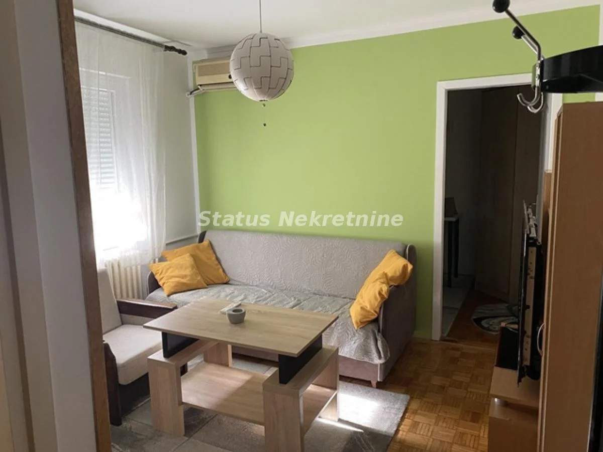 Jednoiposoban stan 32 m², Podbara, Novi Sad, 3/5 sprat