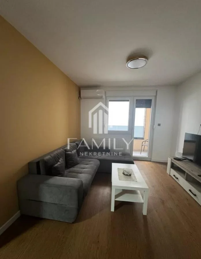 Dvosoban stan 38 m², Podbara, Novi Sad, 2. sprat