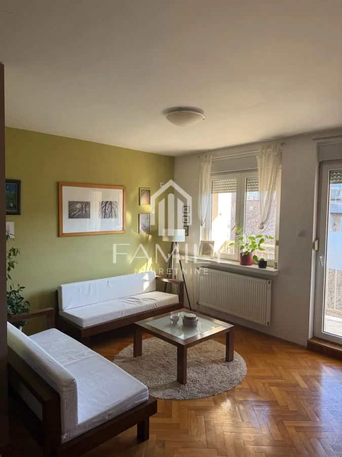 Na prodaju DUPLX četvorosoban stan u Grbavici, Novi Sad, 77 m²