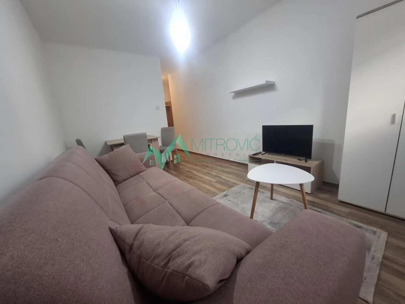 Izdaje se 1.5 soban stan na Detelinari (ID: 9102069) 