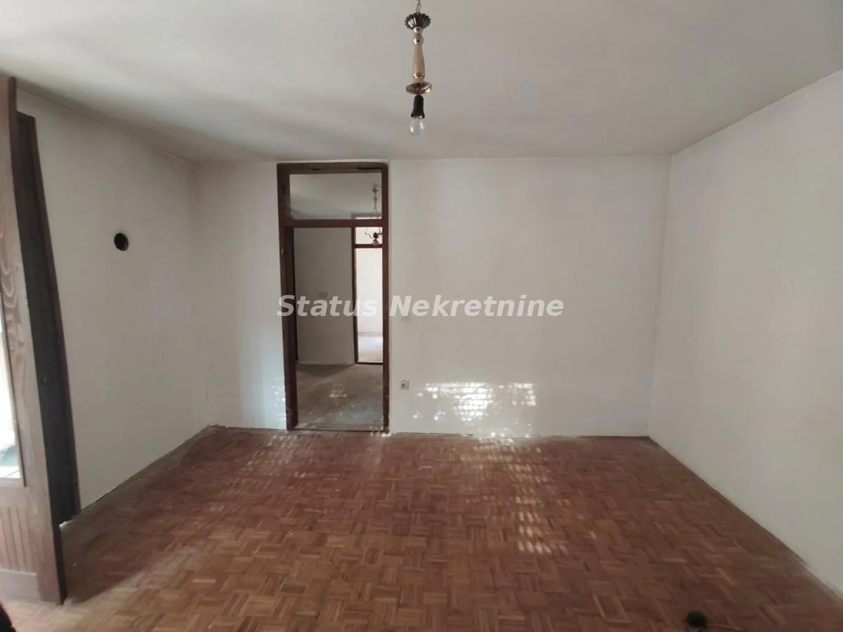 Temerin-Uknjižen Dvosoban stan 63 m2 u Prizemlju-065/385 8880
