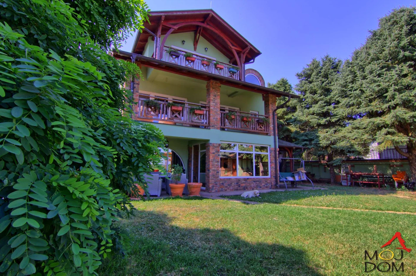 EKSKLUZIVNA INVESTICIJA NA DUNAVU – LUKSUZAN POSLOVNO-TURISTIČKI OBJEKAT SA RESTORANOM, APARTMANOM I PRIVATNIM VEZOM

Retka i izuzetna prilika za investiciju na obali Dunava! Na prodaju je jedinstven poslovno-turistički kompleks koji na jednom me