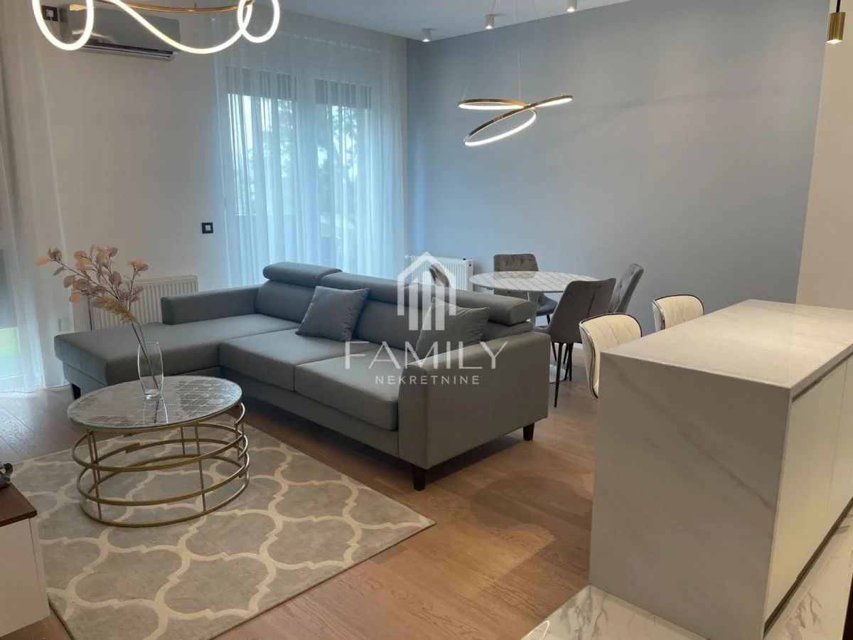 Trosoban stan 70 m², Veternik Lipov Gaj, Novi Sad, 2. sprat