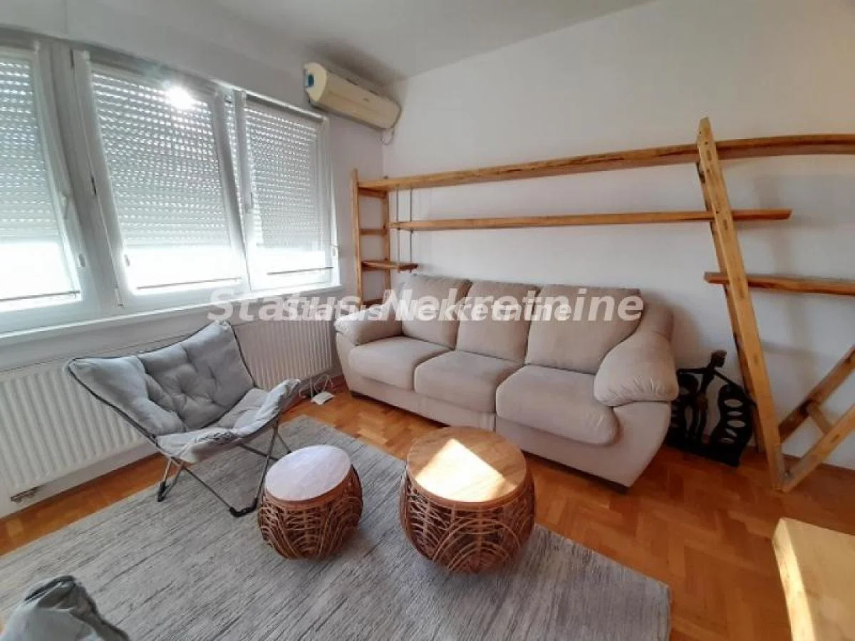 ODLIČAN NAMEŠTEN JEDNOIPOSOBAN STAN 40M2 NOVA DETELINARA 350EU