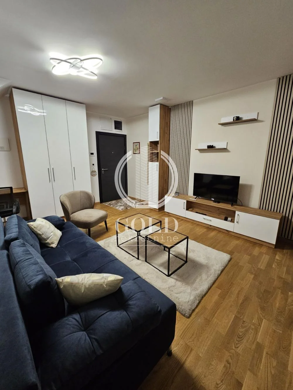 Izdajemo stan- Novi Sad, Bulevar Evrope ID#10887