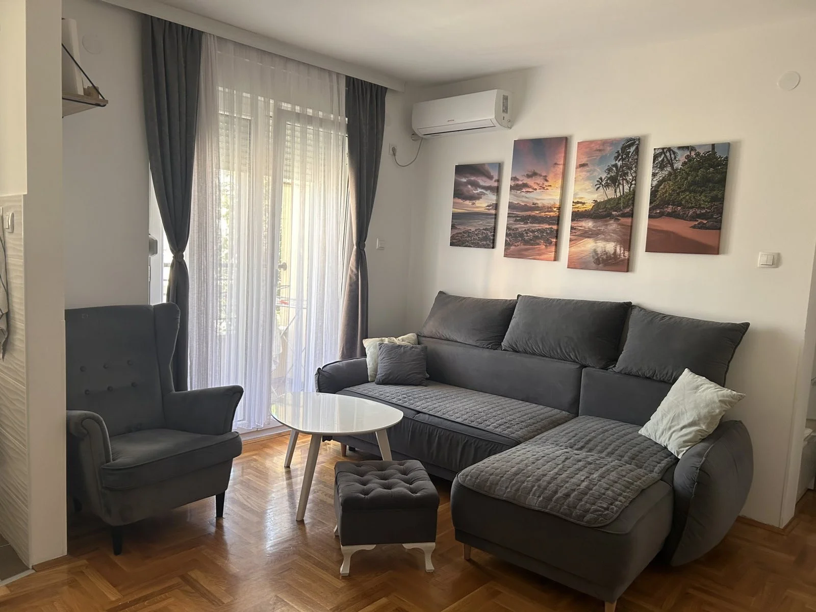 NOVI SAD. TELEP.DVOIPOSBAN STAN.Prednost ove nekretnine je što se prodaje većinski opremljen, što u cenu
 ulazi park