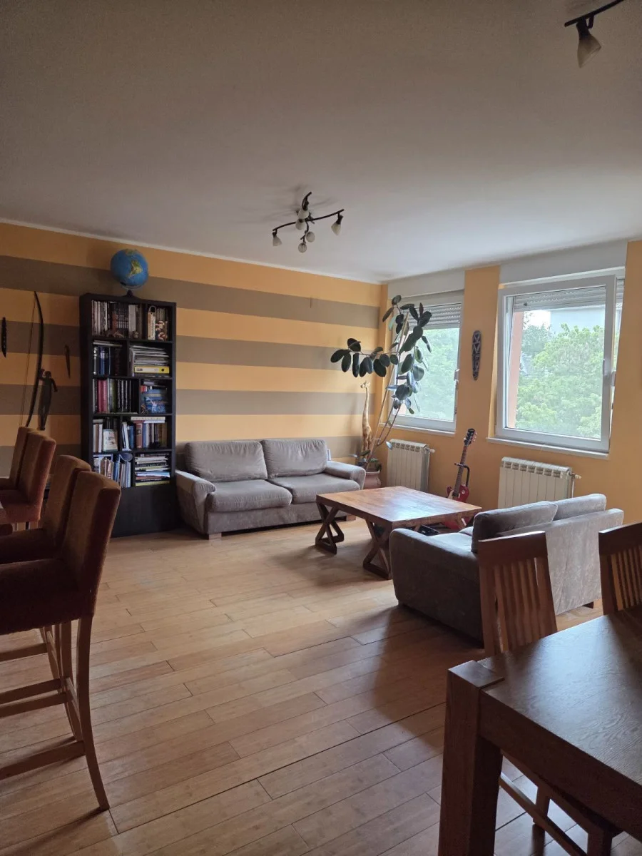 NOVI SAD. BULEVAR. DVOIPOSOBAN STAN(Svet nekretnine, Novi Sad, Reg. br. 405)