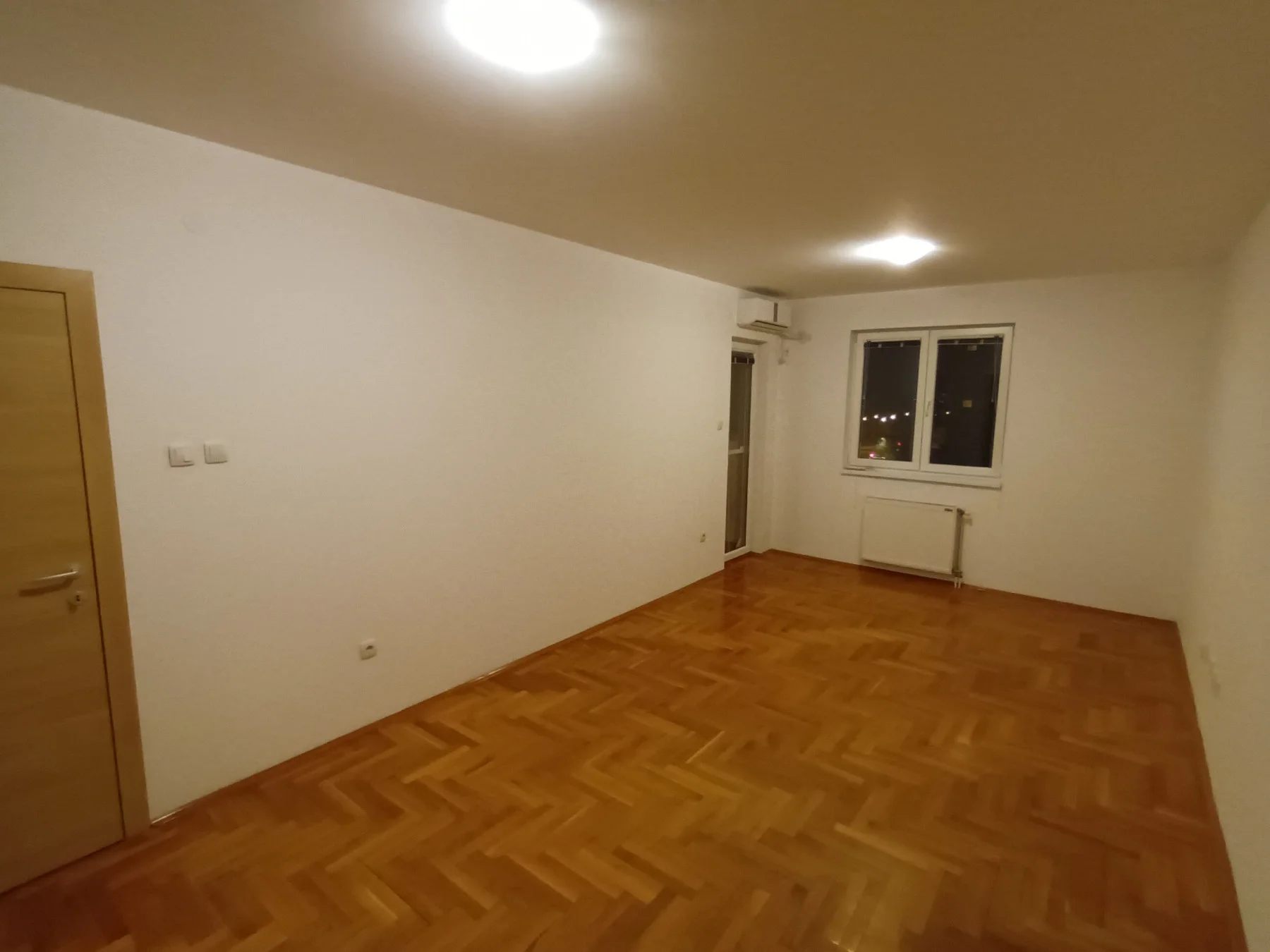 (Svet nekretnine, Novi Sad, Reg. br. 405)