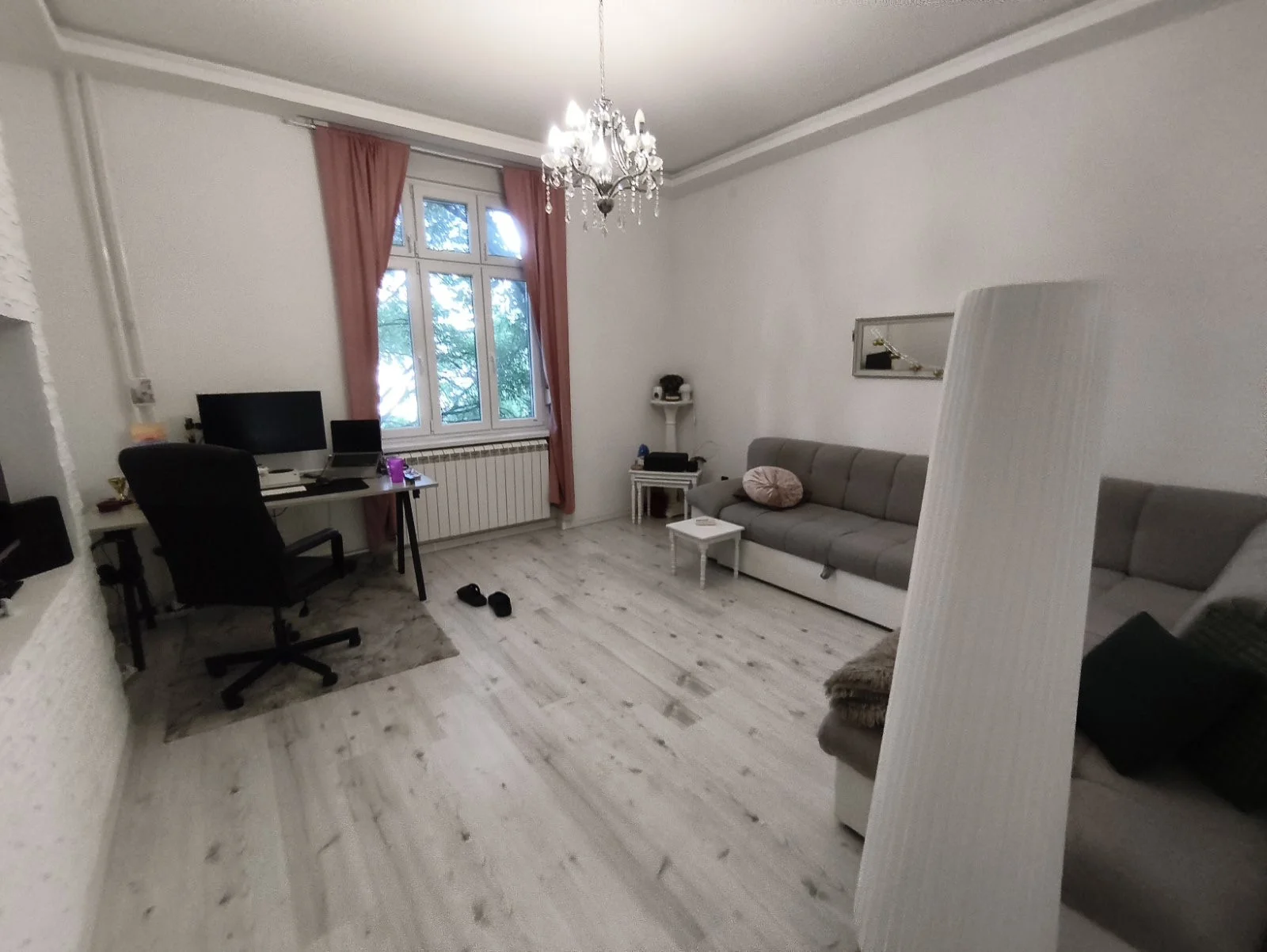 NOVI SAD.CENTAR.DVOSOBAN STAN.    (Svet nekretnine, Novi Sad, Reg. br. 405)
