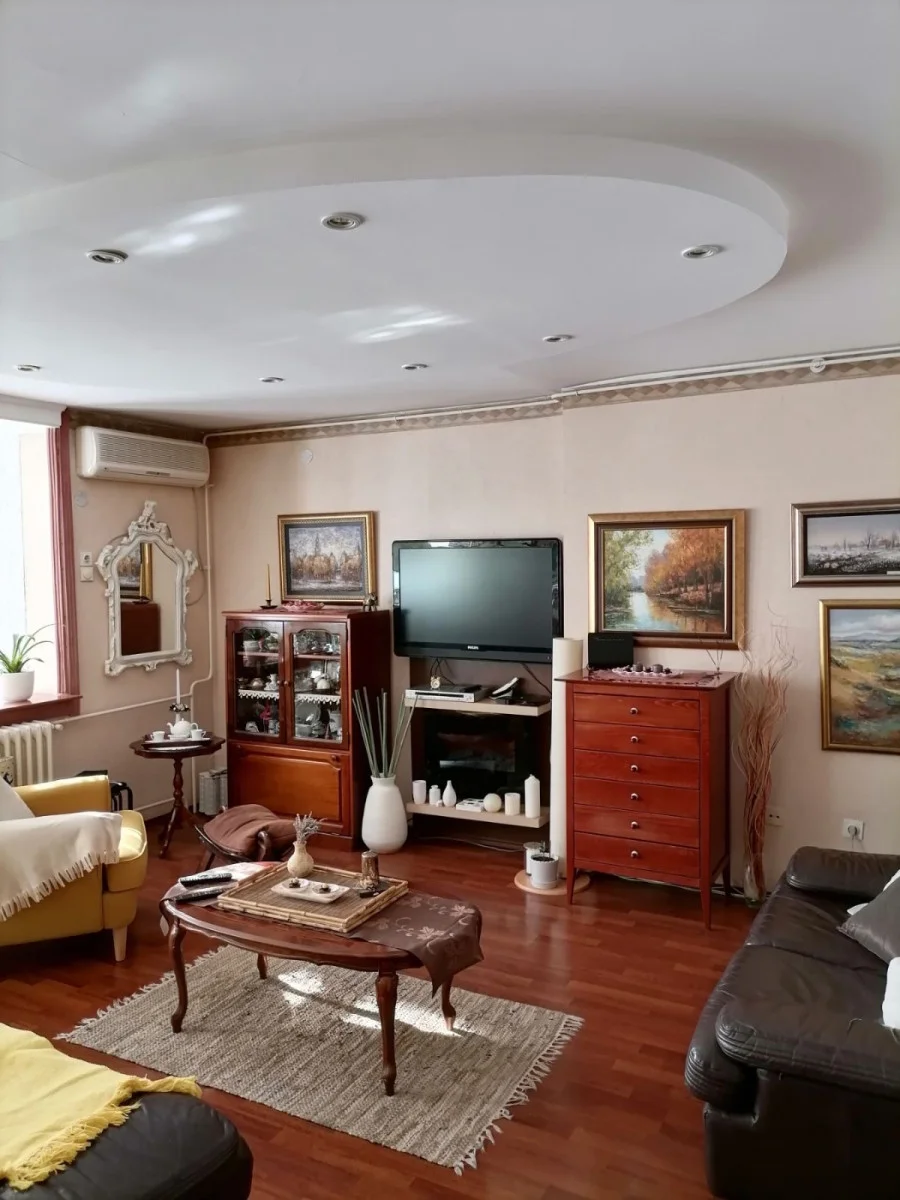 NOVI SAD.NOVO NASELJE.ČETVOROSOBAN STAN.    (Svet nekretnine, Novi Sad, Reg. br. 405)