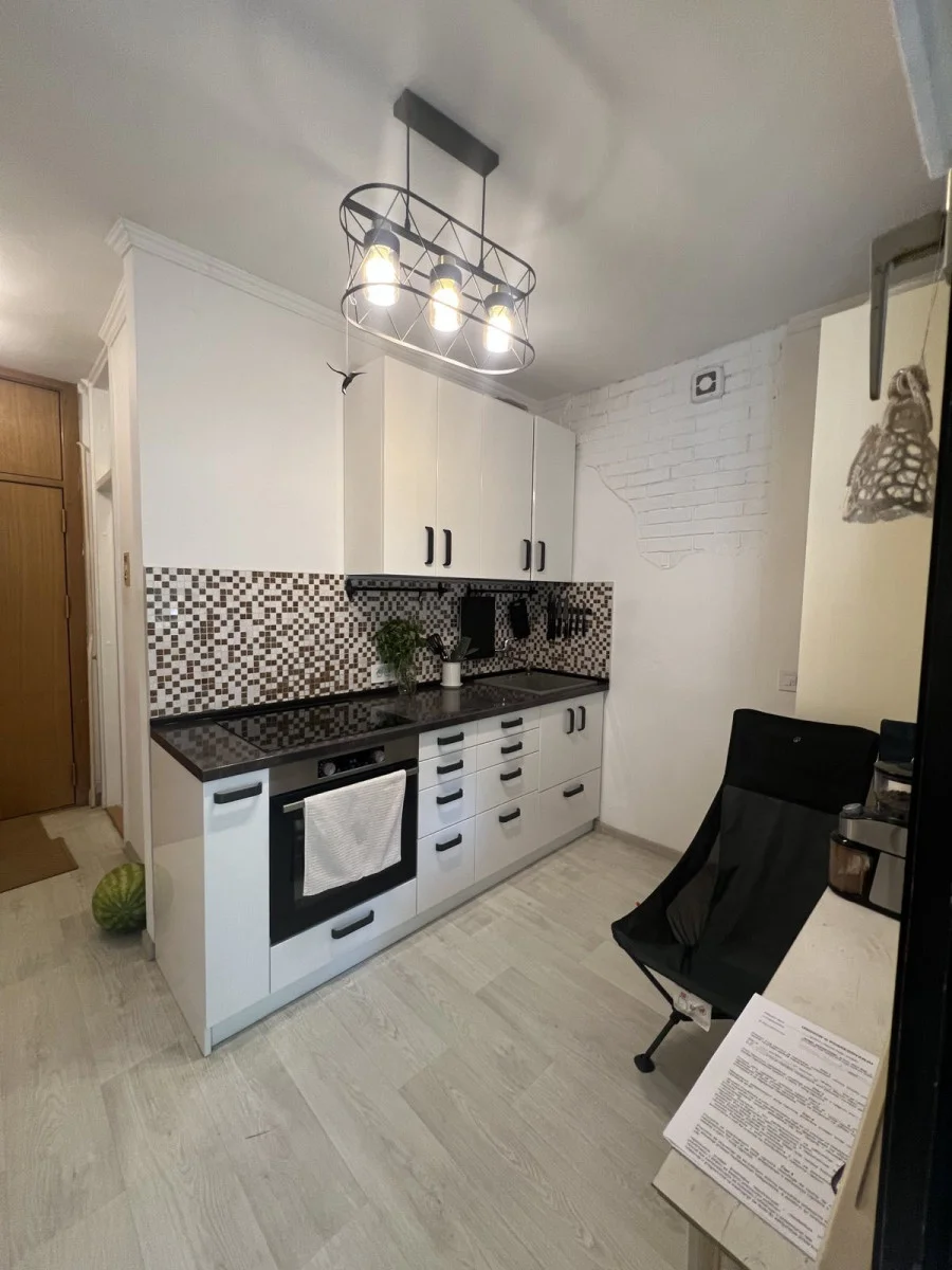 Novi Sad, Novo Naselje, Jednosoban, svetao, renoviran stan od 34 m2(+3m2 zastakljene terase, kpja nije uračunata u m2 s