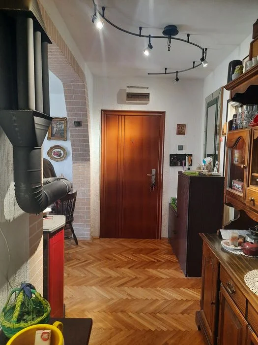 Novi Sad - Rimski Šančevi , u neposrednoj blizini Instituta za ratarstvo i povrtarstvo i oglednih polja prodaje se dvo