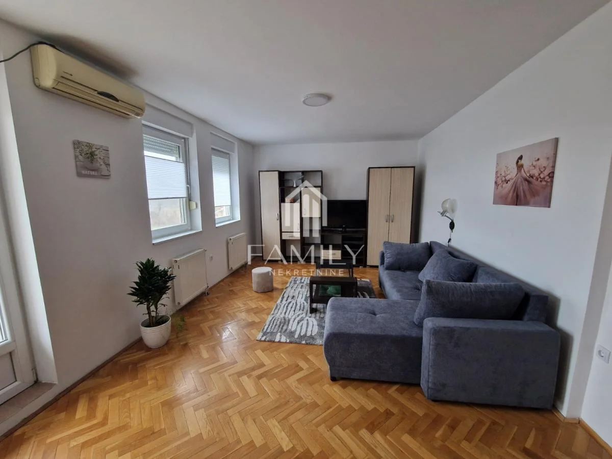 Dvosoban stan 50 m², Novo Naselje, Novi Sad, 2. sprat