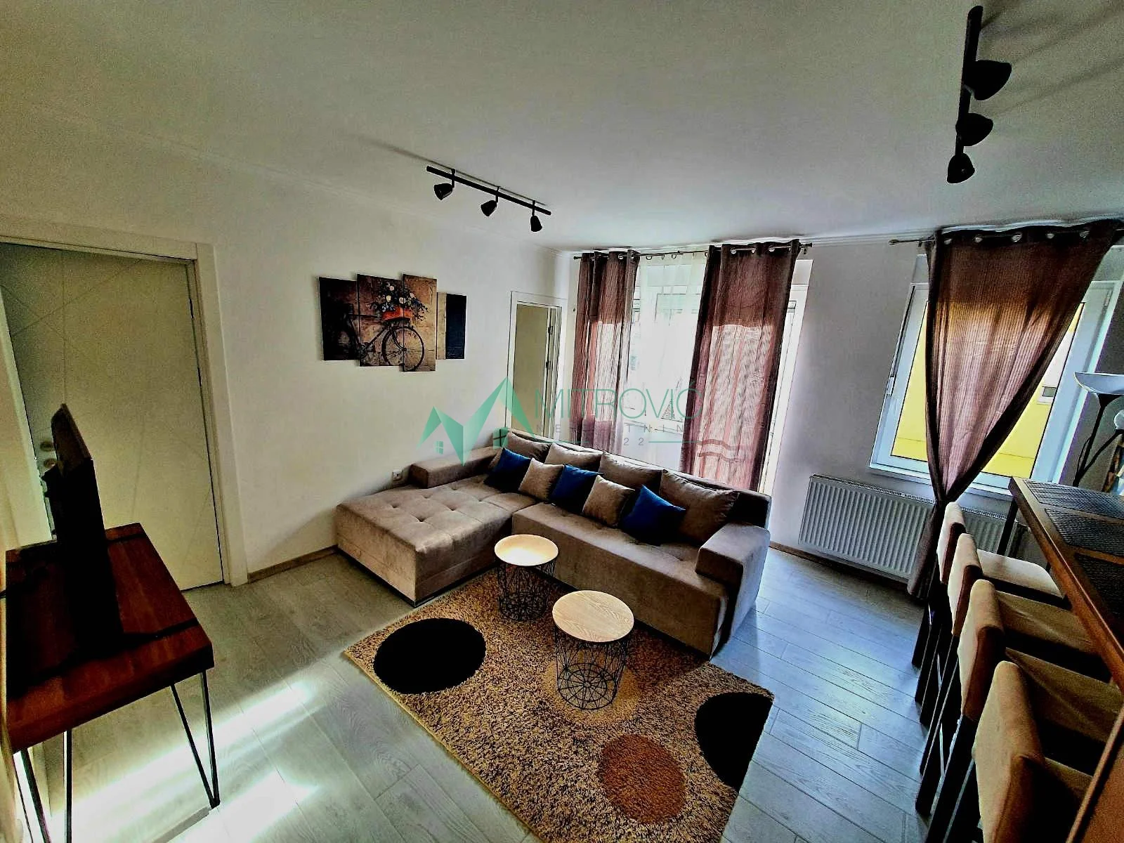 Novi Sad, Centar - Dvoiposoban stan u samom CENTRU ( ID: 9100909 ) 