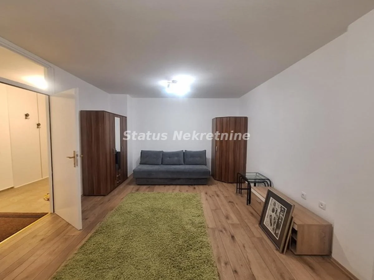 DELIMIČNO NAMEŠTEN RENOVIRAN DVOSOBAN STAN 54M2 NOVO NASELJE 350EU