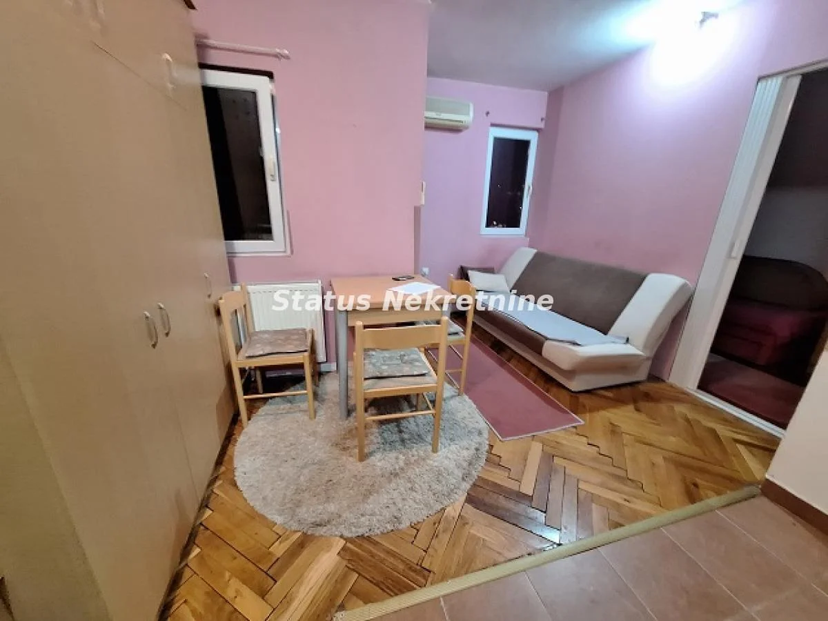 GARSONJERA 27M2 BULEVAR EVROPE, ODVOJENA SOBA, CENA 280EU, GAS