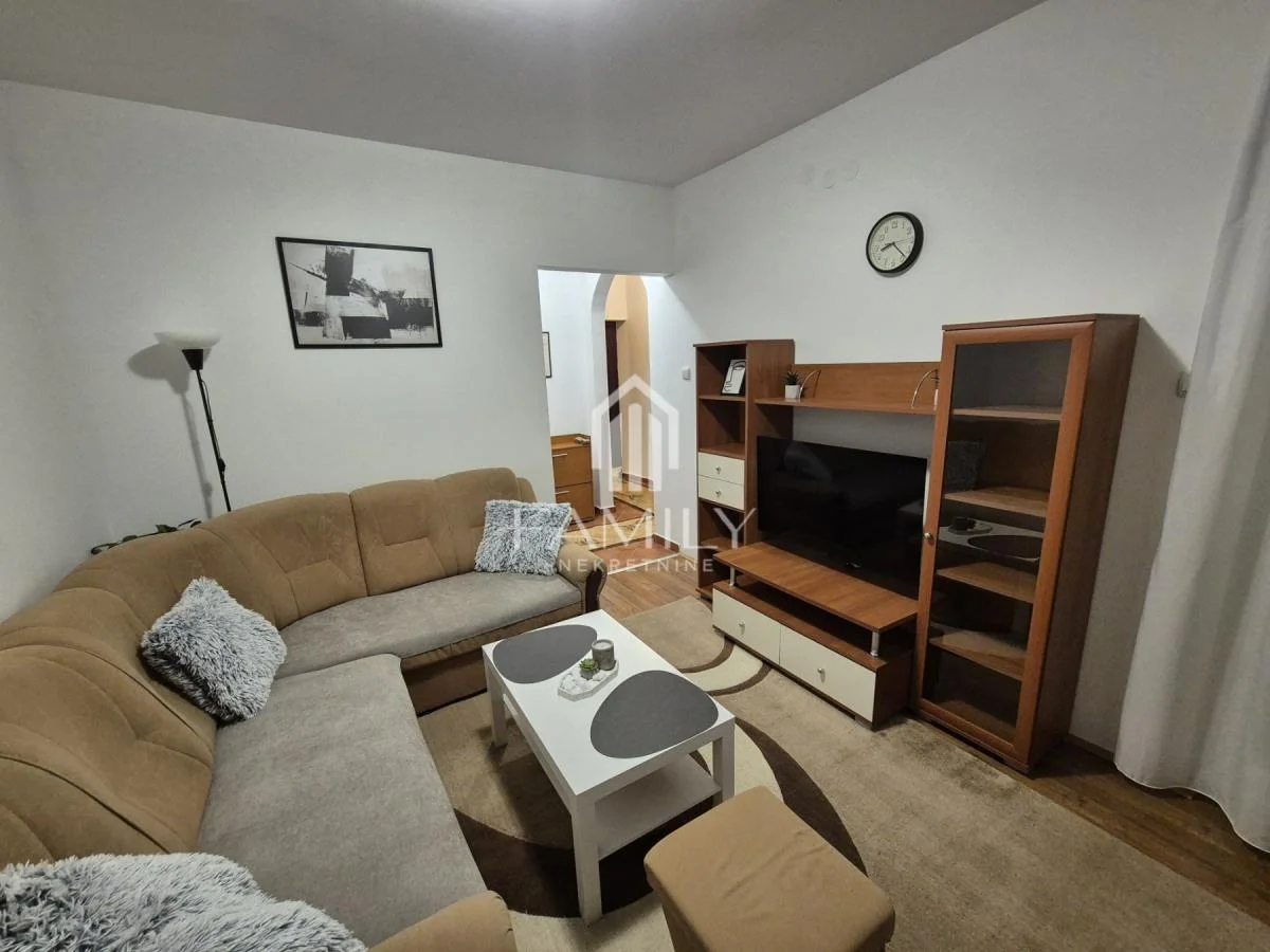 Jednoiposoban stan 35 m², Bulevar Oslobođenja, Novi Sad, 1. sprat