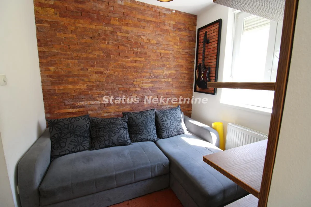 Jednoiposoban stan 33 m², Sajmište, Novi Sad, 4/5 sprat